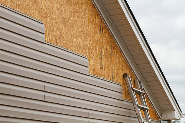Professional Siding Repair technician working in Glenside, PA